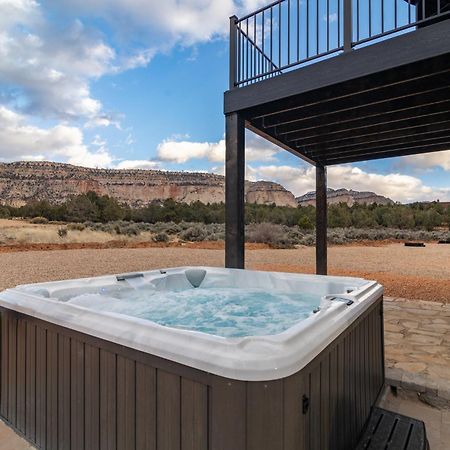 Red Canyon Casita-Brand New, Views, Hot Tub, Near Zion & Bryce Villa Orderville Dış mekan fotoğraf